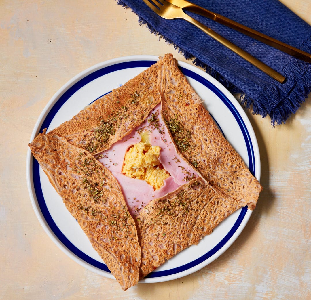 Foil Traditional Galette (savoury crêpes) with Ham, Cheese & Egg, serves 1
