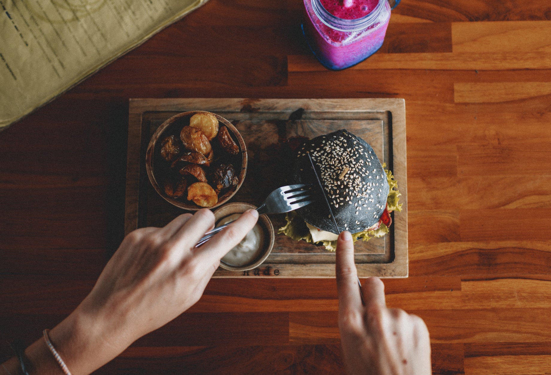 How many calories in a gourmet burger?