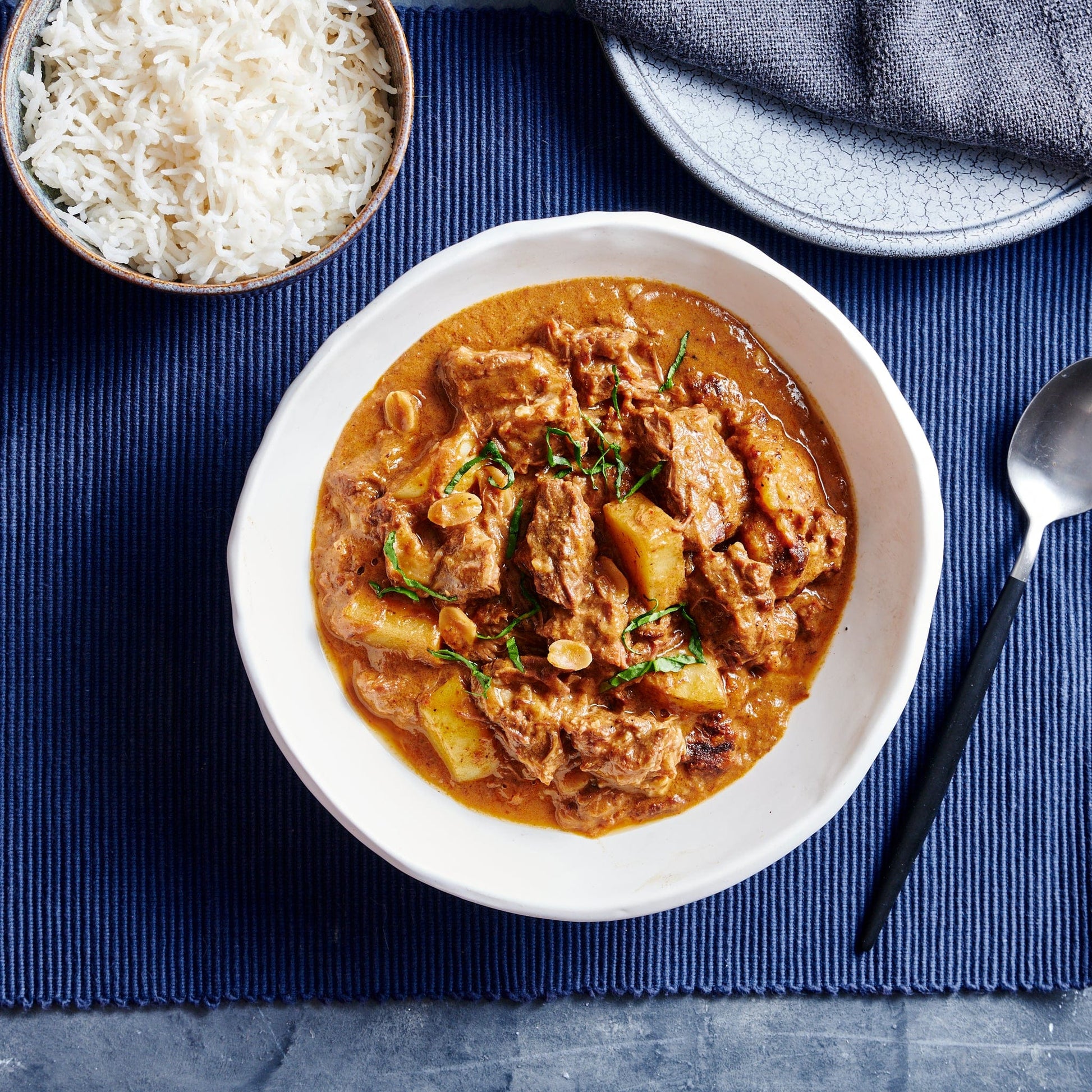 Curry, stews and wet dishes Beef Massaman Curry