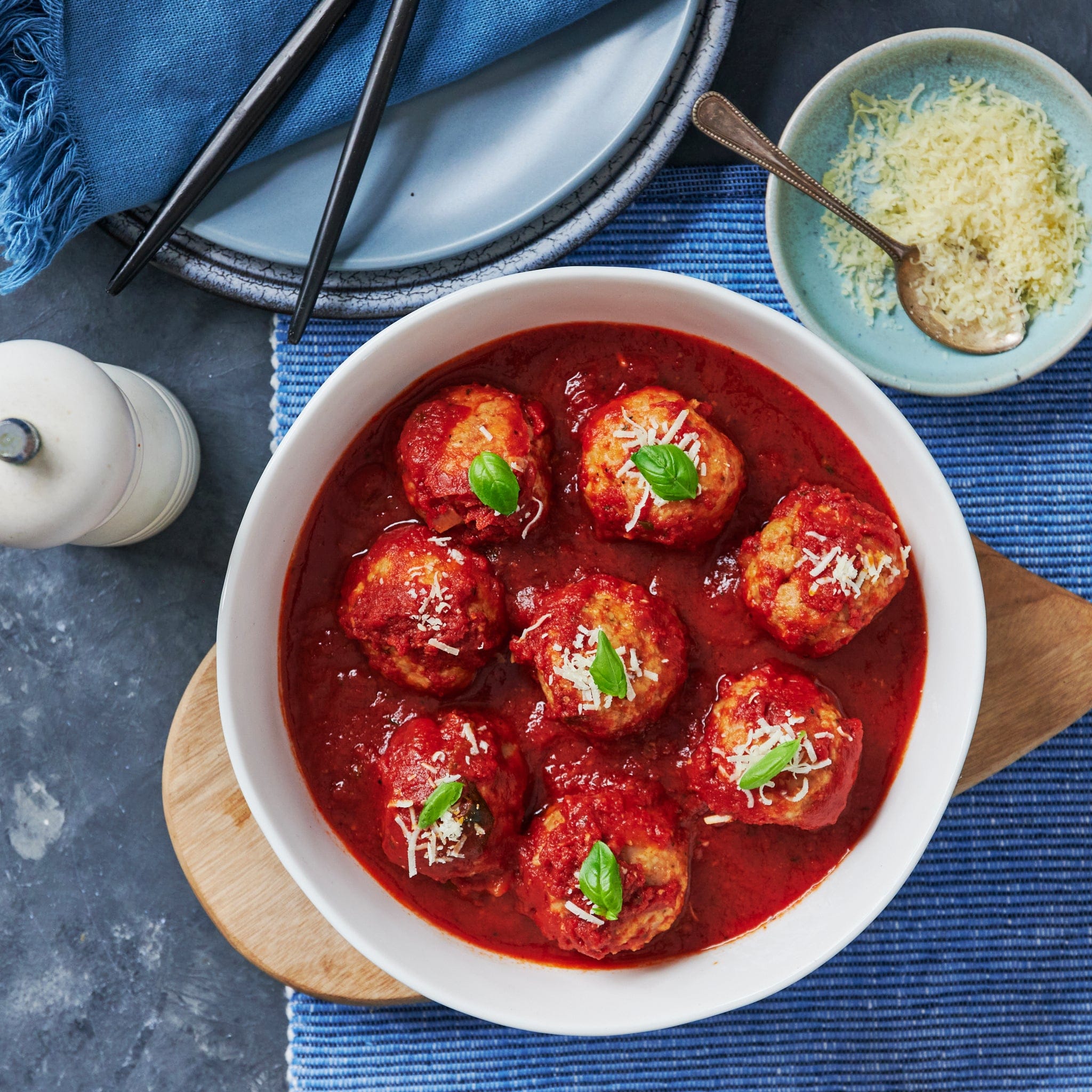 Curry, stews and wet dishes Lemon and Herb Chicken Meatballs in Tomato Basil Sauce