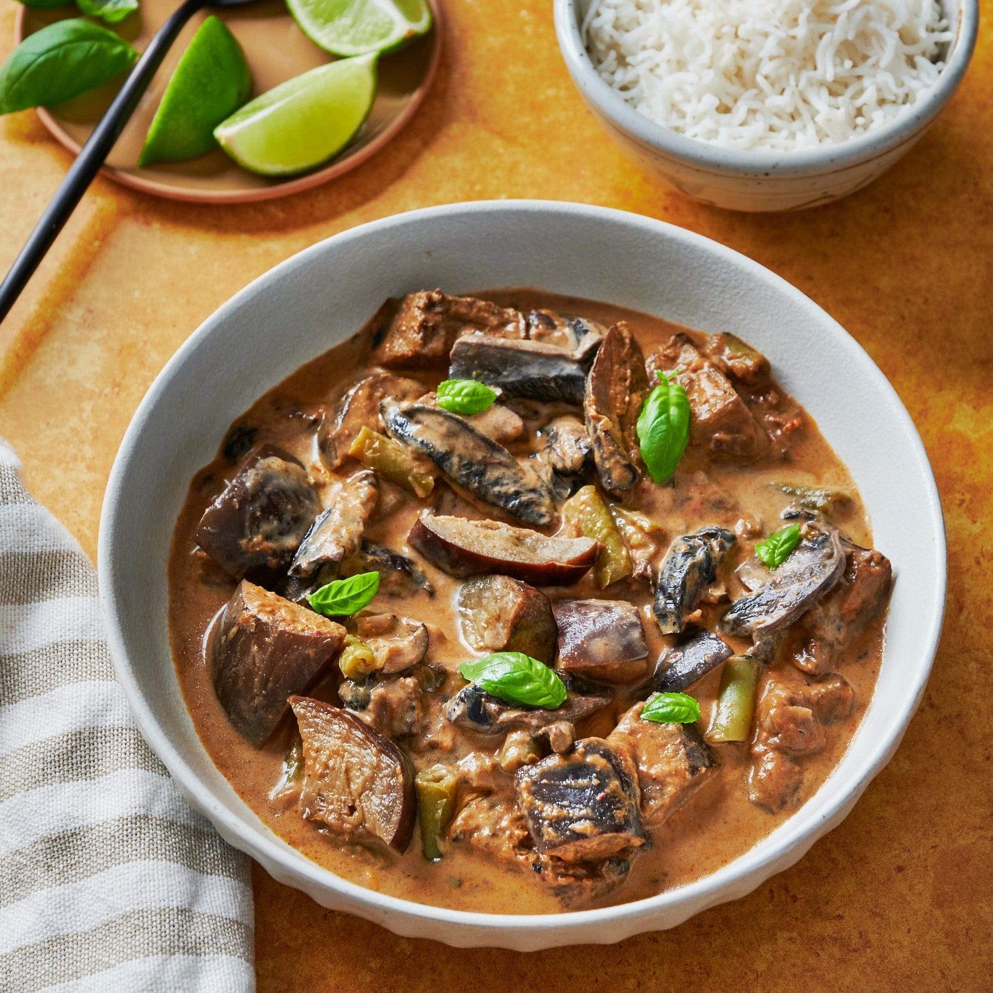 Curry, stews and wet dishes Red Thai Curry with Eggplant and Mushroom