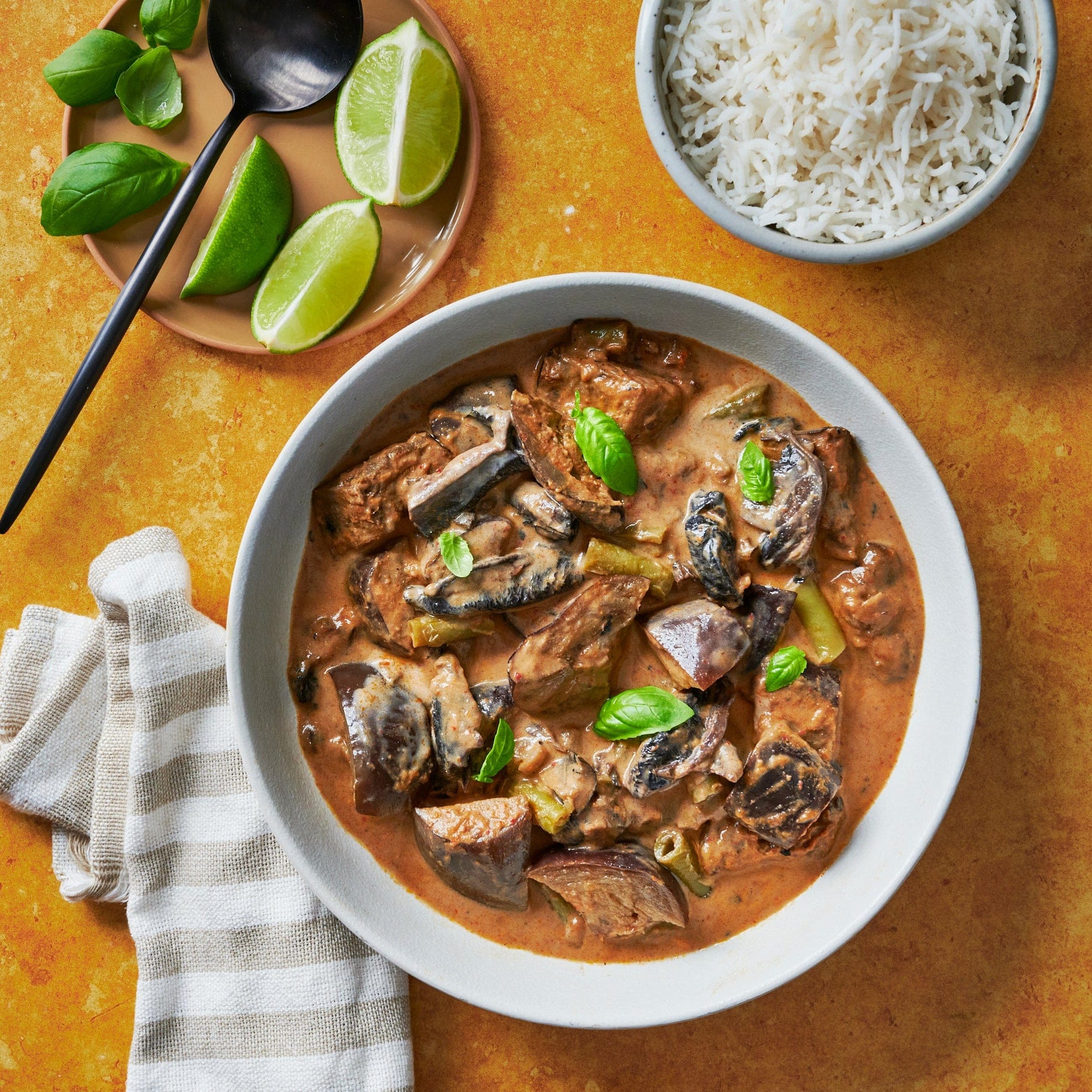 Curry, stews and wet dishes Red Thai Curry with Eggplant and Mushroom