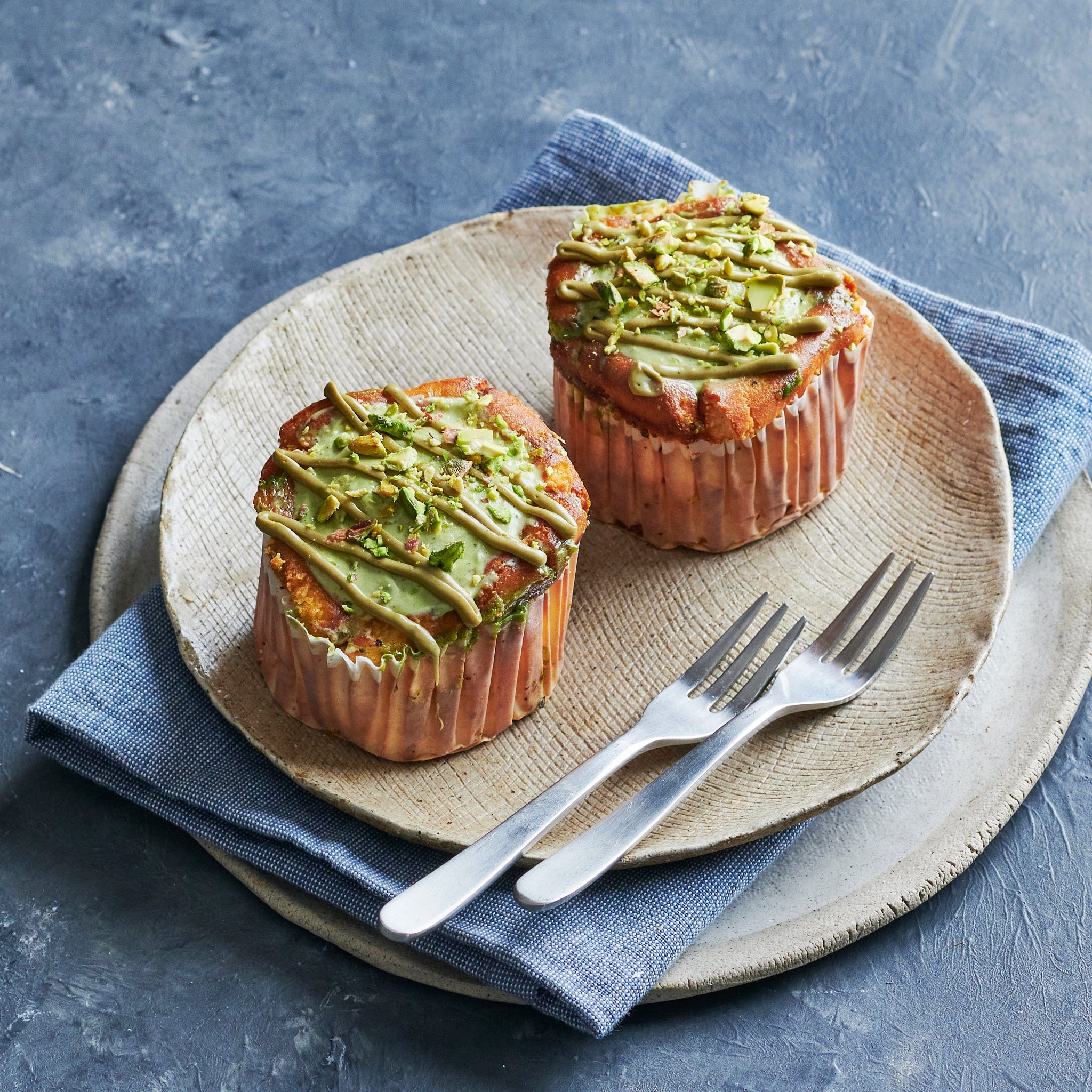 Dessert Pistachio Burnt Basque Cheesecake *2