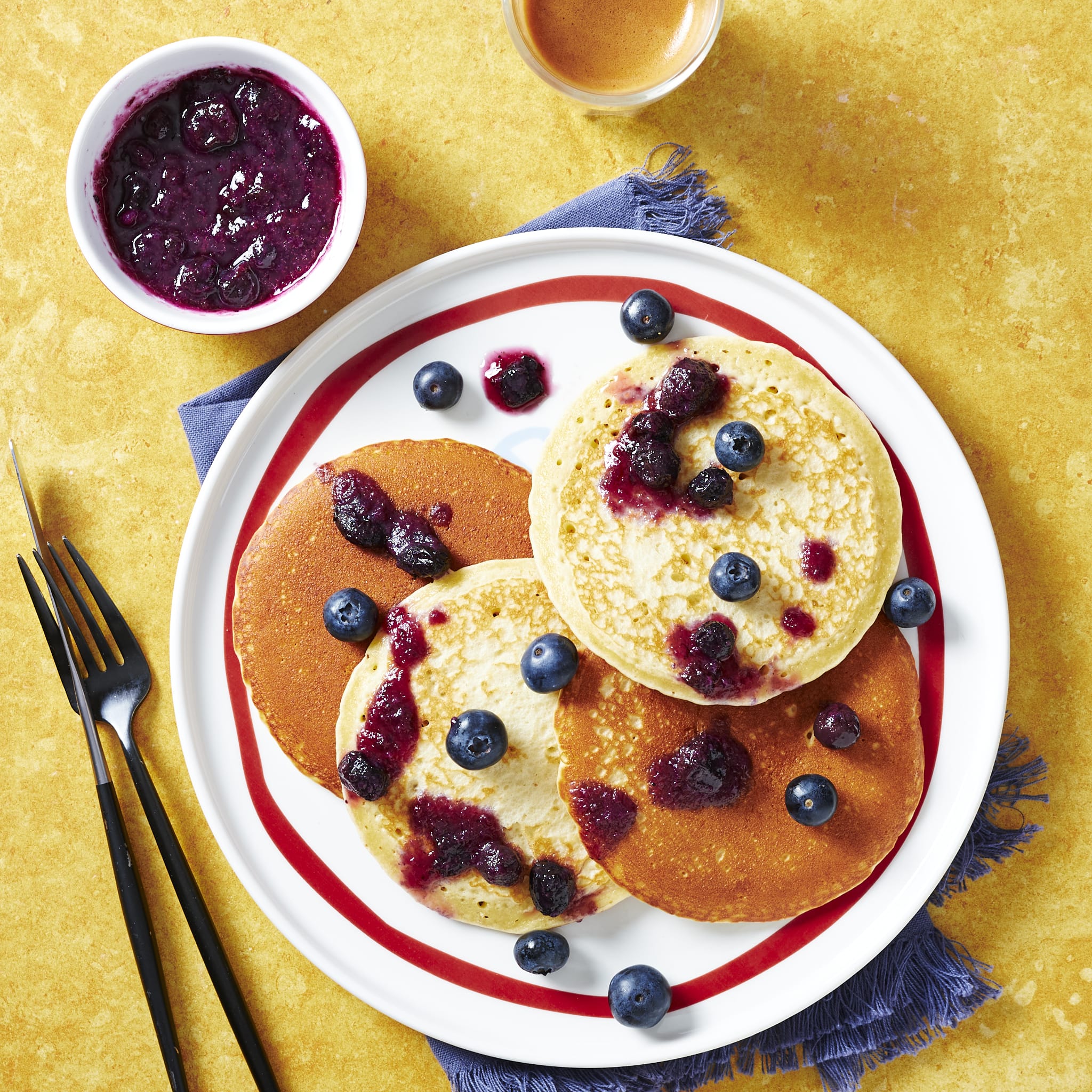 Dessert Pure Butter Pancakes with Blueberry Sauce *4