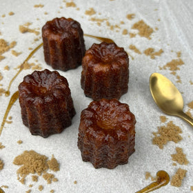 Traditional Caneles from Bordeaux, 4 Caneles per serve