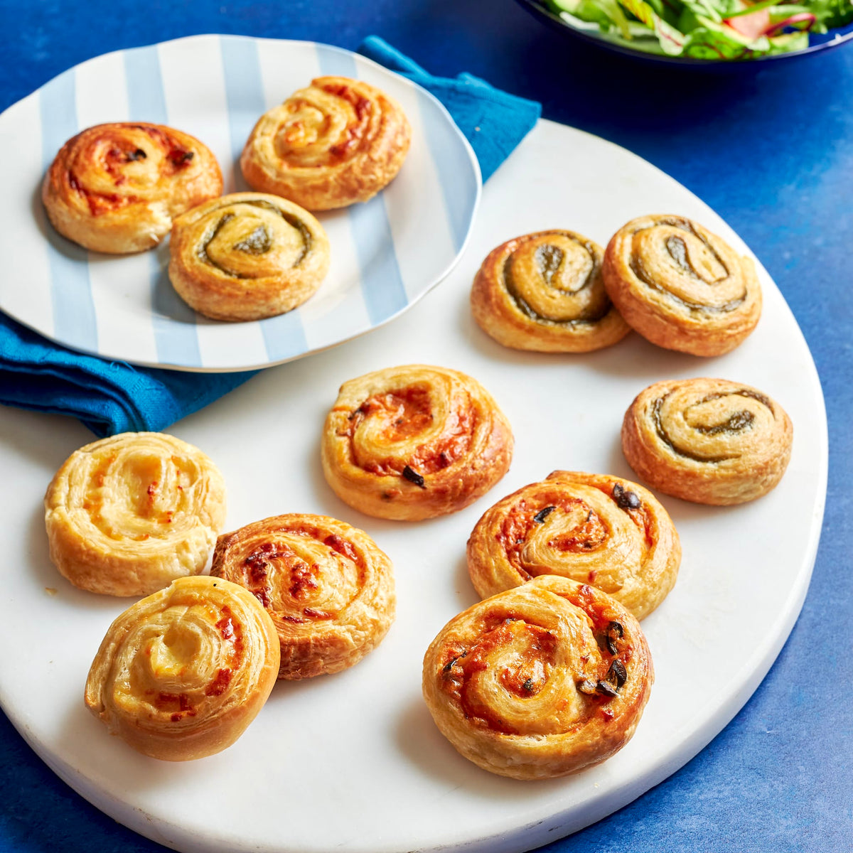 Quiche / Pie / breads Mini Savoury Swirl, Cheese, Pizza and Pesto, 12 items