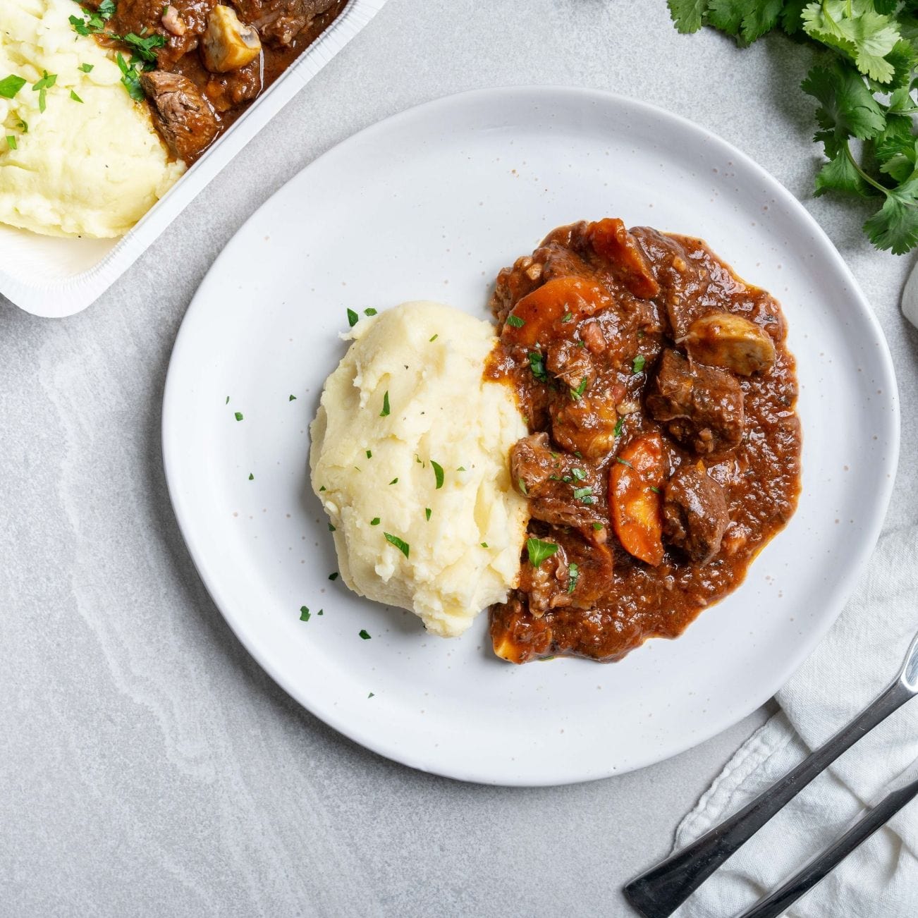 Ready to eat Meal Beef Bourguignon With Mashed Potatoes