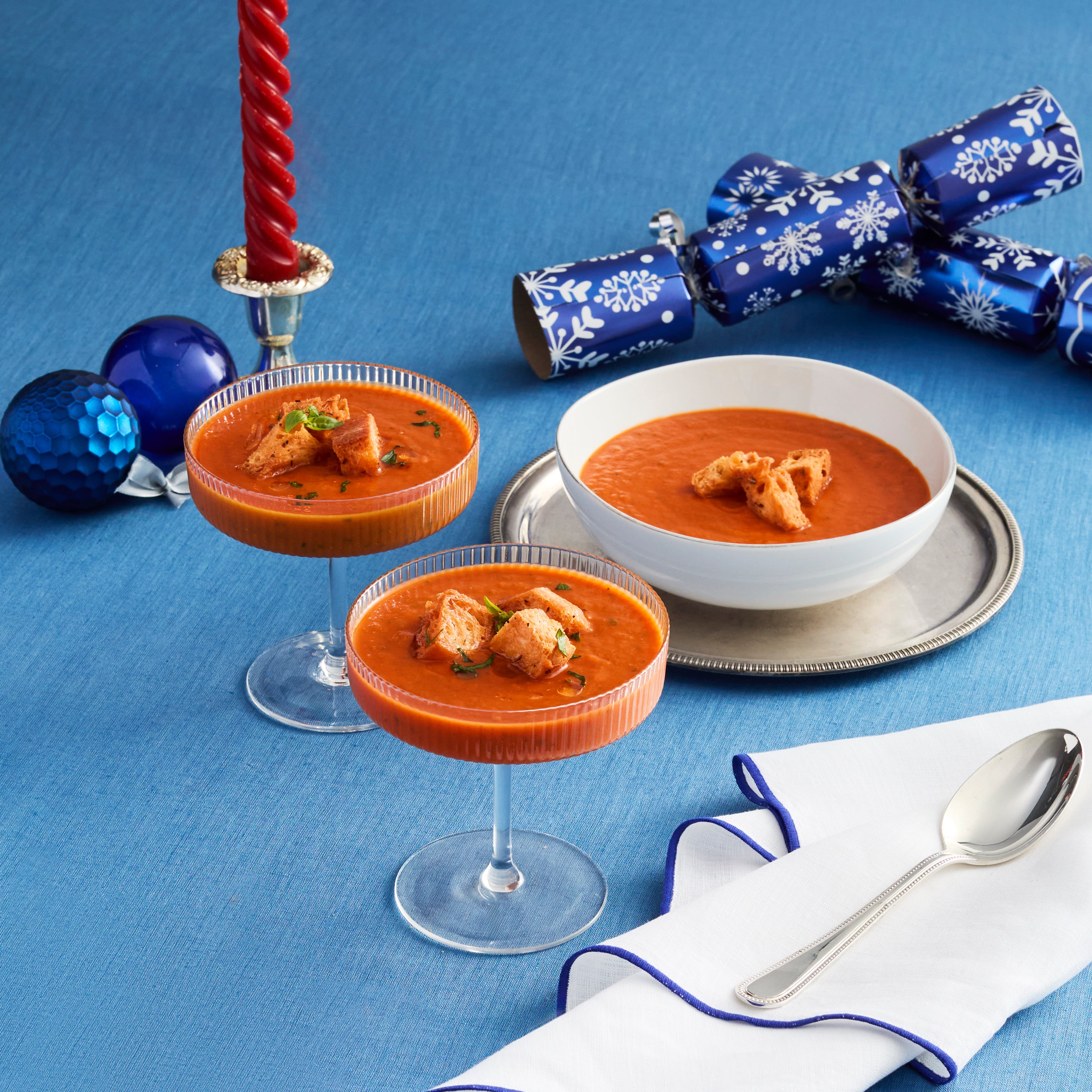 Authentic Spanish gazpacho, cold tomato soup for 2 – Délidoor Christmas