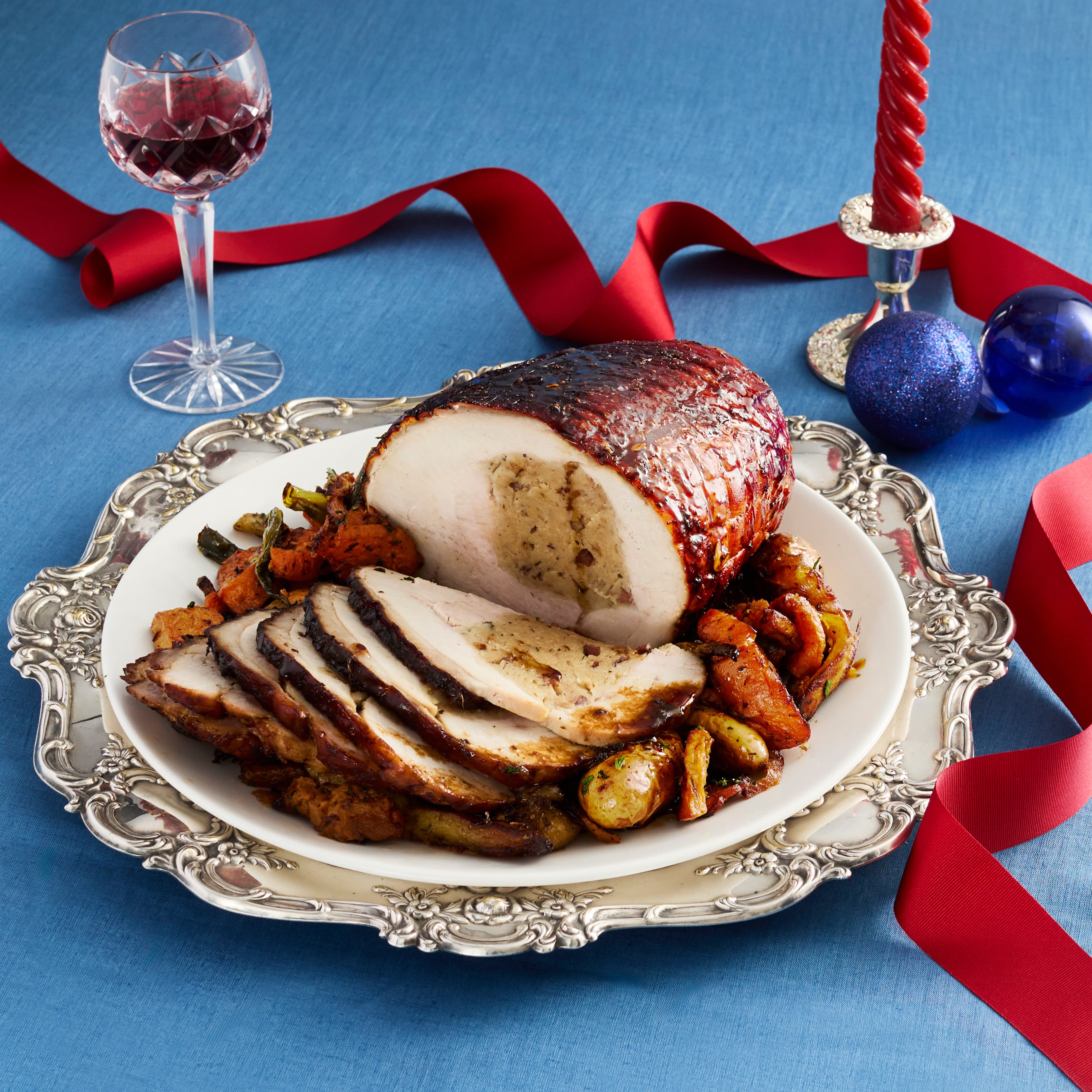 2.5kg stuffed turkey breast with cranberry and chestnut stuffing, ready to cook – Délidoor Christmas